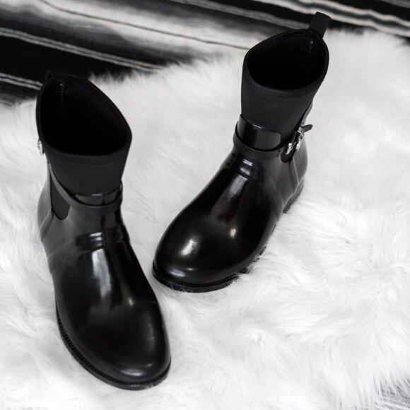 EUC! MICHAEL KORS CHARM STRETCH RAIN BOOTS SZ 10 BLACK - Picture 6 of 8